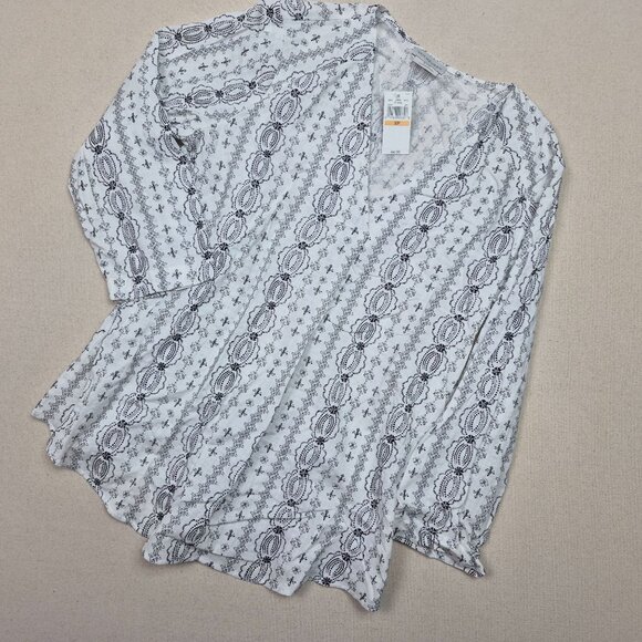 Van Heusen Women's V-Neck Button Up 3/4 Sleeve White/Black Sz S/P NEW WITH TAGS! - Picture 1 of 6